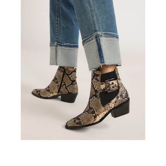 NWT Snakeskin Ankle Boots with Buckle Detail sz 7.5 - Picture 1 of 6
